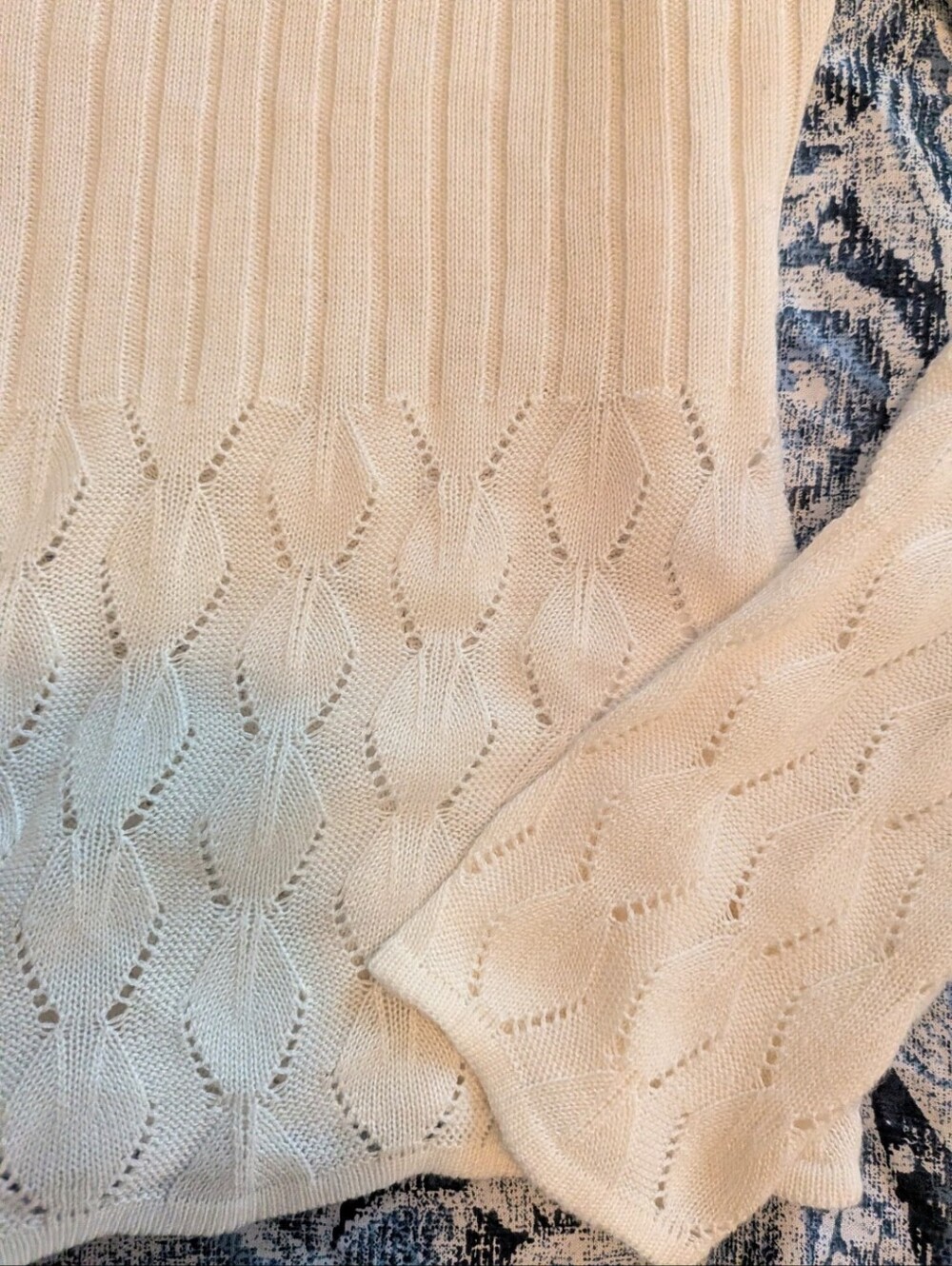 Off White Detailed Feminine Cardigan - Picture 5 of 6